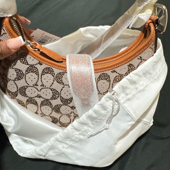 Coach Tan and Cream Shoulder Bag - Picture 2 of 6